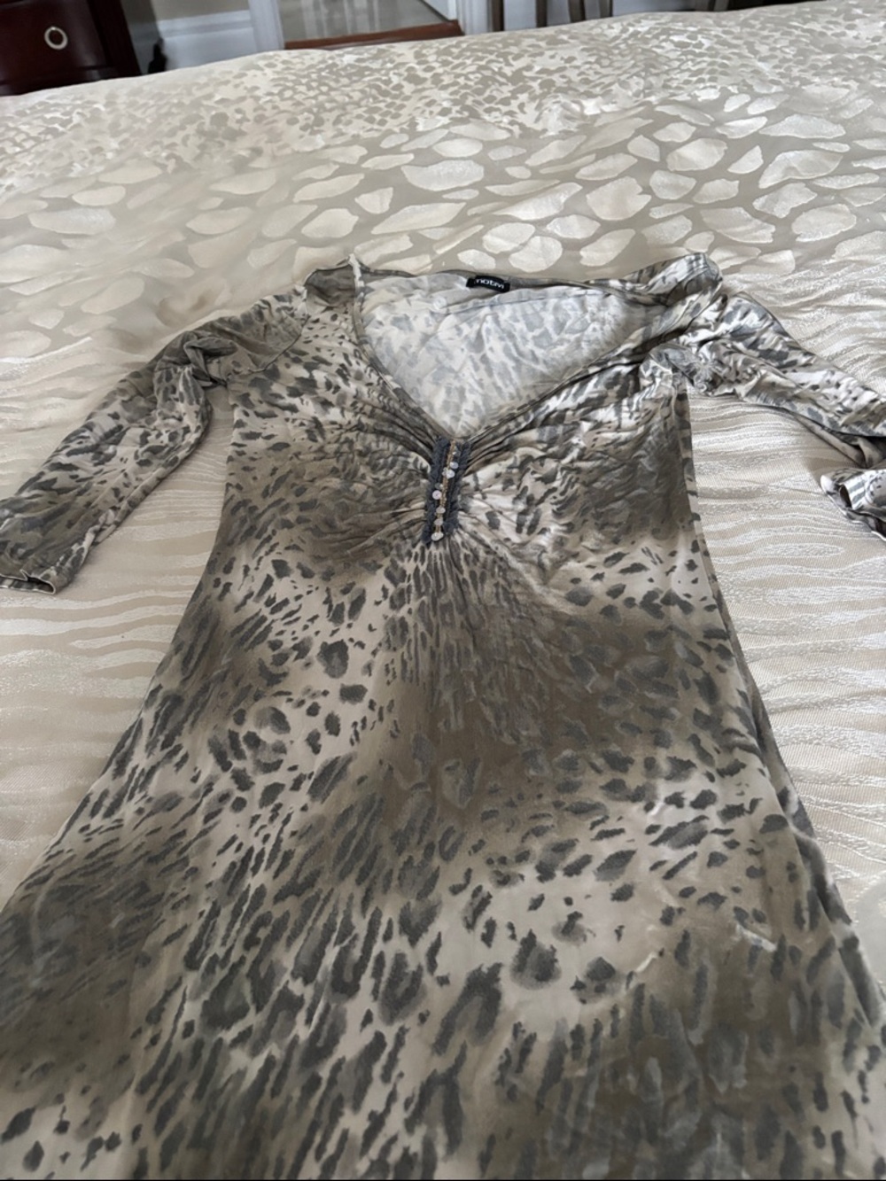 Motivi Long Sleeve Animal Print Dress in Taupe and Gray